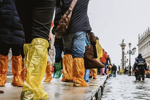 Фото: Сильнейшее за 40 лет наводнение затопило исторический центр Венеции