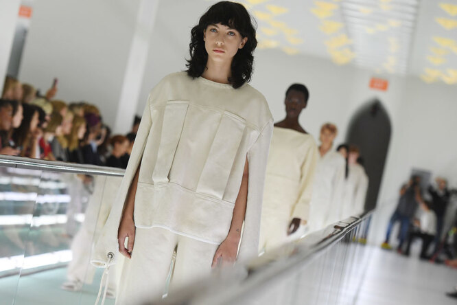 Показ Gucci весна-лето 2020 Показ Gucci весна-лето 2020