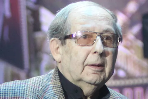 Умер композитор Александр Колкер — автор песни «Стоят девчонки» Умер композитор Александр Колкер — автор песни «Стоят девчонки»