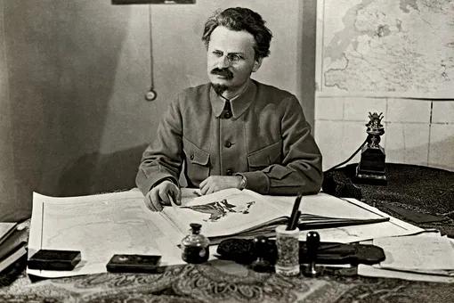 Как Лев Троцкий из «лучшего большевика» превратился во врага советской власти?