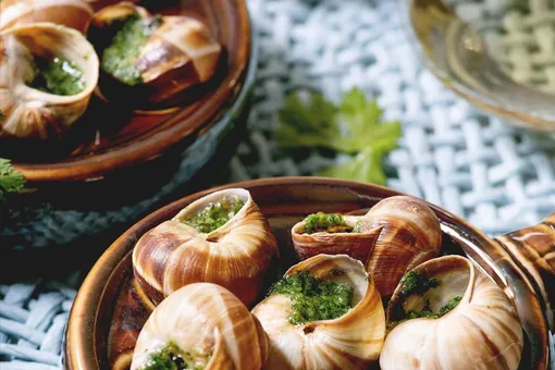 Во Франции украли улиток общей стоимостью £100 тысяч, которые должны были подавать в ресторанах Мишлен Во Франции украли улиток общей стоимостью £100 тысяч, которые должны были подавать в ресторанах Мишлен