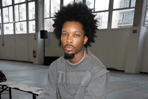 D4vd отменил тур по США из-за расследования убийства. В его Tesla нашли тело 15-летней девушки, пропавшей год назад