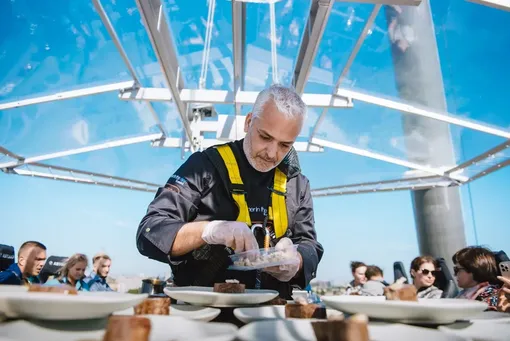 Dinner in the Sky Dinner in the Sky
