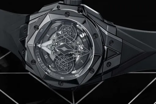 Hublot представили полностью черную графичную новинку Hublot представили полностью черную графичную новинку
