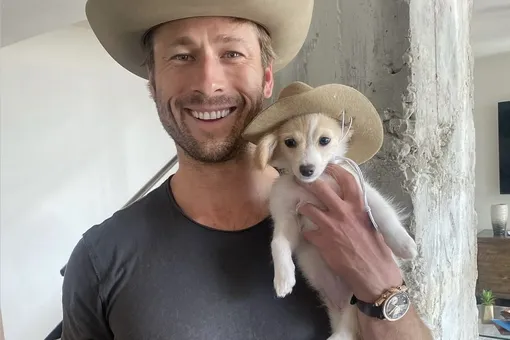 Глен Пауэлл рассказал, что его собака «жила свою лучшую жизнь» на съемках «Бегущего человека» Глен Пауэлл рассказал, что его собака «жила свою лучшую жизнь» на съемках «Бегущего человека»