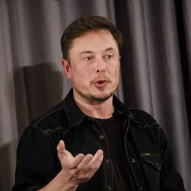Tesla начала продавать электромобили за биткойны