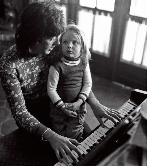 Пол и Стелла Маккартни, 1975
