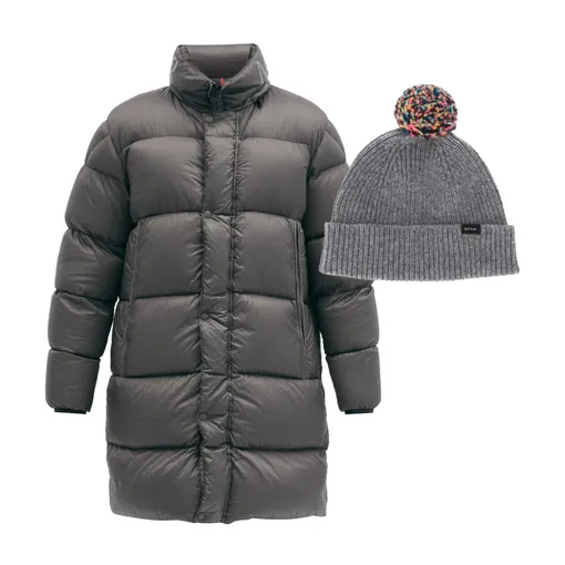 Пуховик Moncler, €1165; шапка Paul Smith, 6 138 руб.