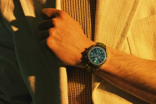 Легендарный хронограф TAG Heuer Carrera теперь представлен с самым модным циферблатом – зеленого цвета Легендарный хронограф TAG Heuer Carrera теперь представлен с самым модным циферблатом – зеленого цвета