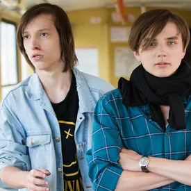 Baza: на актеров сериала «Мир! Дружба! Жвачка!» Егора Губарева и Федора Рощина попытались напасть с ножом