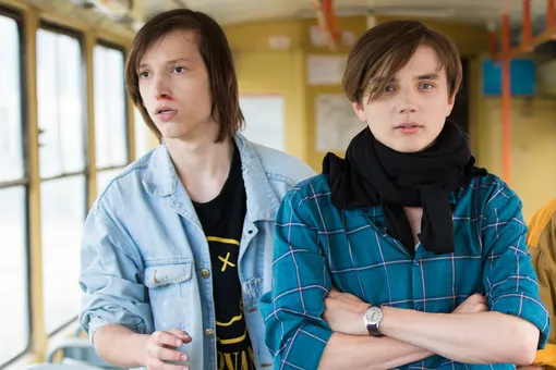 Baza: на актеров сериала «Мир! Дружба! Жвачка!» Егора Губарева и Федора Рощина попытались напасть с ножом Baza: на актеров сериала «Мир! Дружба! Жвачка!» Егора Губарева и Федора Рощина попытались напасть с ножом