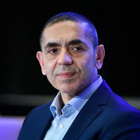 Главы Moderna и BioNTech стали долларовыми миллиардерами после начала массовой вакцинации от коронавируса Главы Moderna и BioNTech стали долларовыми миллиардерами после начала массовой вакцинации от коронавируса