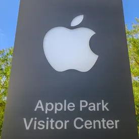 Apple официально подтвердила новую презентацию 20 апреля. Ранее о ней рассказала Siri Apple официально подтвердила новую презентацию 20 апреля. Ранее о ней рассказала Siri