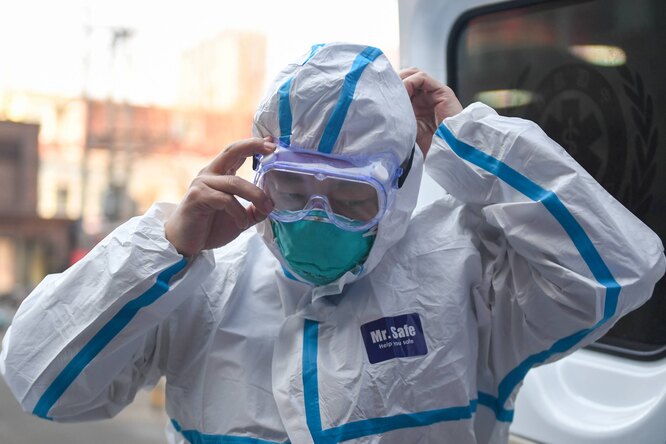 В Китае от коронавируса погибли более 1,5 тысячи человек