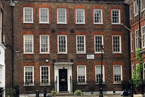 В Лондоне за £12 млн продали дом, где снимали фильмы с Эмили Блант, Кирой Найтли, Беном Кингсли и Хью Грантом