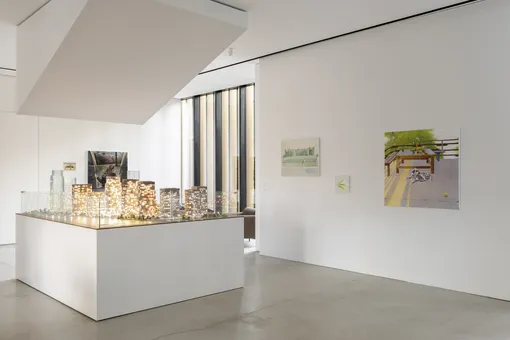 В Москве открылась выставка современного искусства «Форма присутствия», исследующая понятие дома В Москве открылась выставка современного искусства «Форма присутствия», исследующая понятие дома