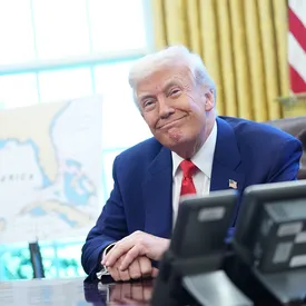 Трамп приостанавливает повышение тарифов в отношении 75 стран. При этом пошлины на товары из Китая он поднял до 125%