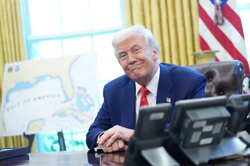 Трамп приостанавливает повышение тарифов в отношении 75 стран. При этом пошлины на товары из Китая он поднял до 125% Трамп приостанавливает повышение тарифов в отношении 75 стран. При этом пошлины на товары из Китая он поднял до 125%