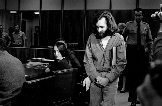 Чарльз Мэнсон в суде, 1970 год.