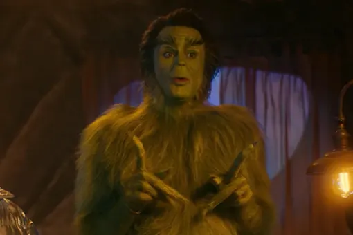 Посмотрите на звезду «Белого лотоса» Уолтона Гоггинса в образе Гринча Посмотрите на звезду «Белого лотоса» Уолтона Гоггинса в образе Гринча