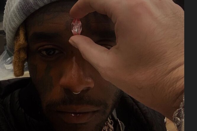Рэпер Lil Uzi Vert имплантирует в лоб розовый бриллиант стоимостью $24 миллиона