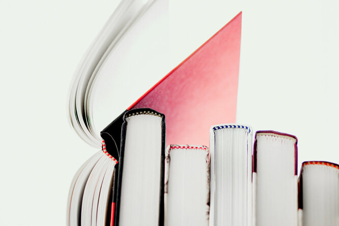Легкое чтение: 5 книг из знаменитого книжного клуба Риз Уизерспун Легкое чтение: 5 книг из знаменитого книжного клуба Риз Уизерспун