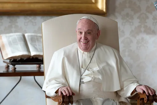 Папа римский Франциск отправил итальянским заключенным 15 тысяч порций мороженого. Так он хотел помочь им справиться с аномальной жарой