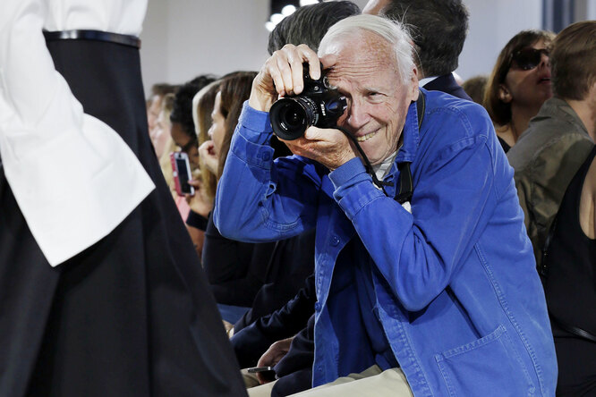 Отец стритстайла: что нужно знать о легендарном американском фотографе Билле Каннингеме