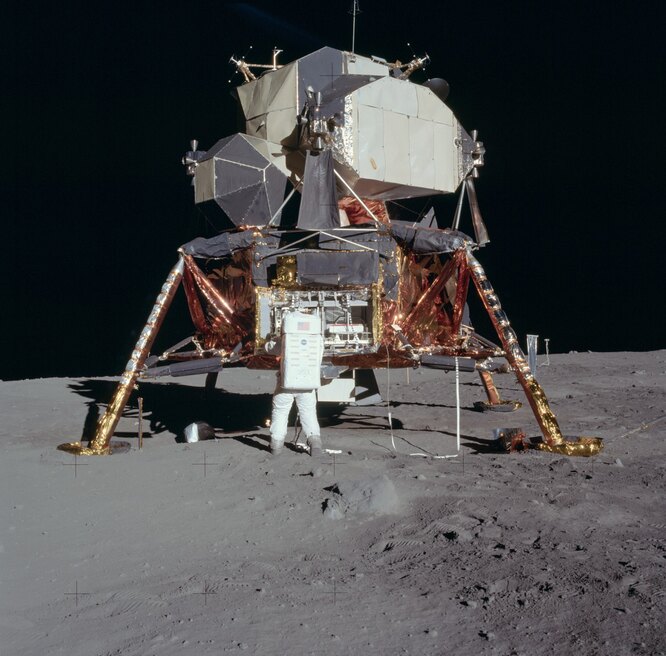 Миссия «Аполлон-11»