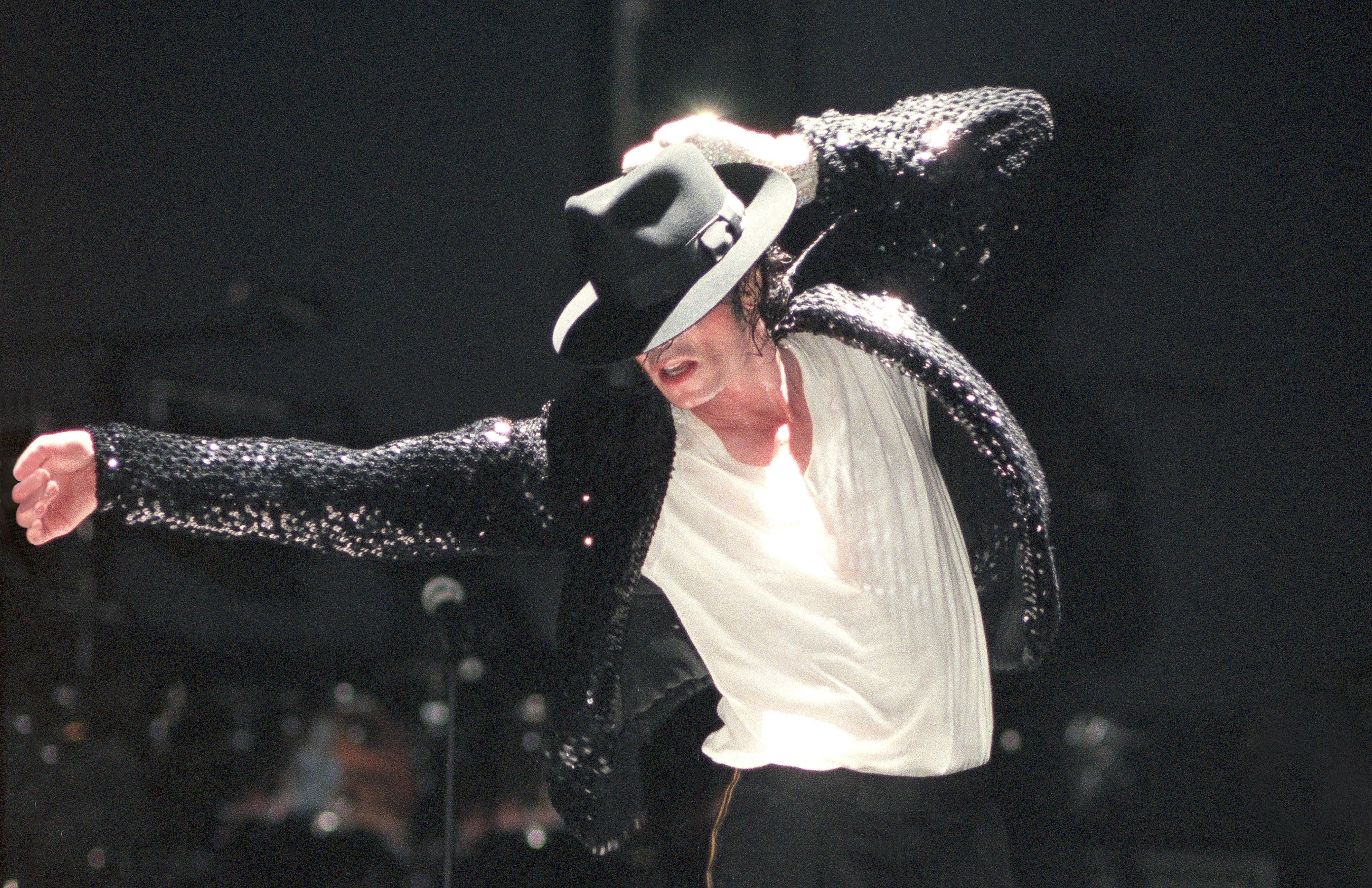 Michael jackson dancing. Michael Jackson 1997.